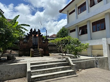 Foto Bangunan Penunggu Karang